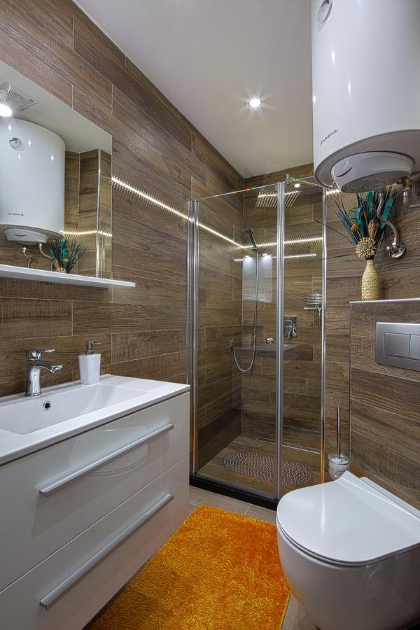 Montelux Apartment *